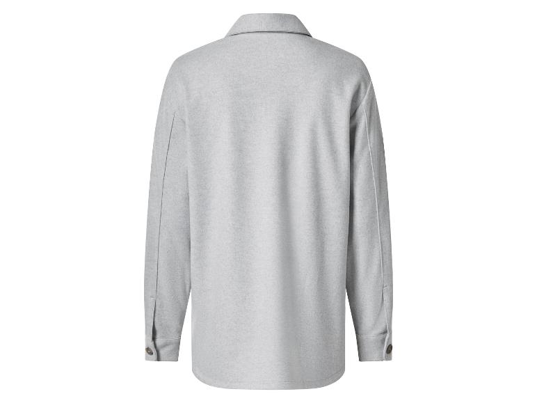 Rückenansicht eines hellgrauen Langarmhemds mit Kragen und geknöpften Manschetten