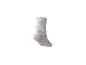 Weiße Socke mit Regenbogenmuster und rosa Ferse.