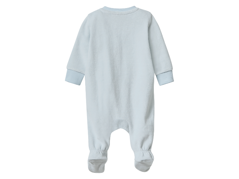 Weicher blauer Velours-Baby-Strampler.