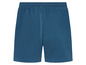 Blaue Herren-Shorts.