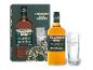 Irischer Whiskey Geschenkset mit einer Flasche und zwei Longdrinkgläsern.