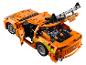 Orangefarbenes LEGO Technic Fast & Furious Auto mit offener Motorhaube und Kofferraum
