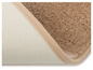 Beige Badematte mit rutschfestem Untergrund.