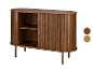 Braunes Holz Sideboard mit Lamellen-Schiebetüren und Innenregalen.