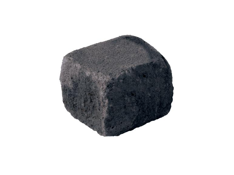 Dunkelgrauer, rauer Pflasterstein mit abgerundeten Kanten