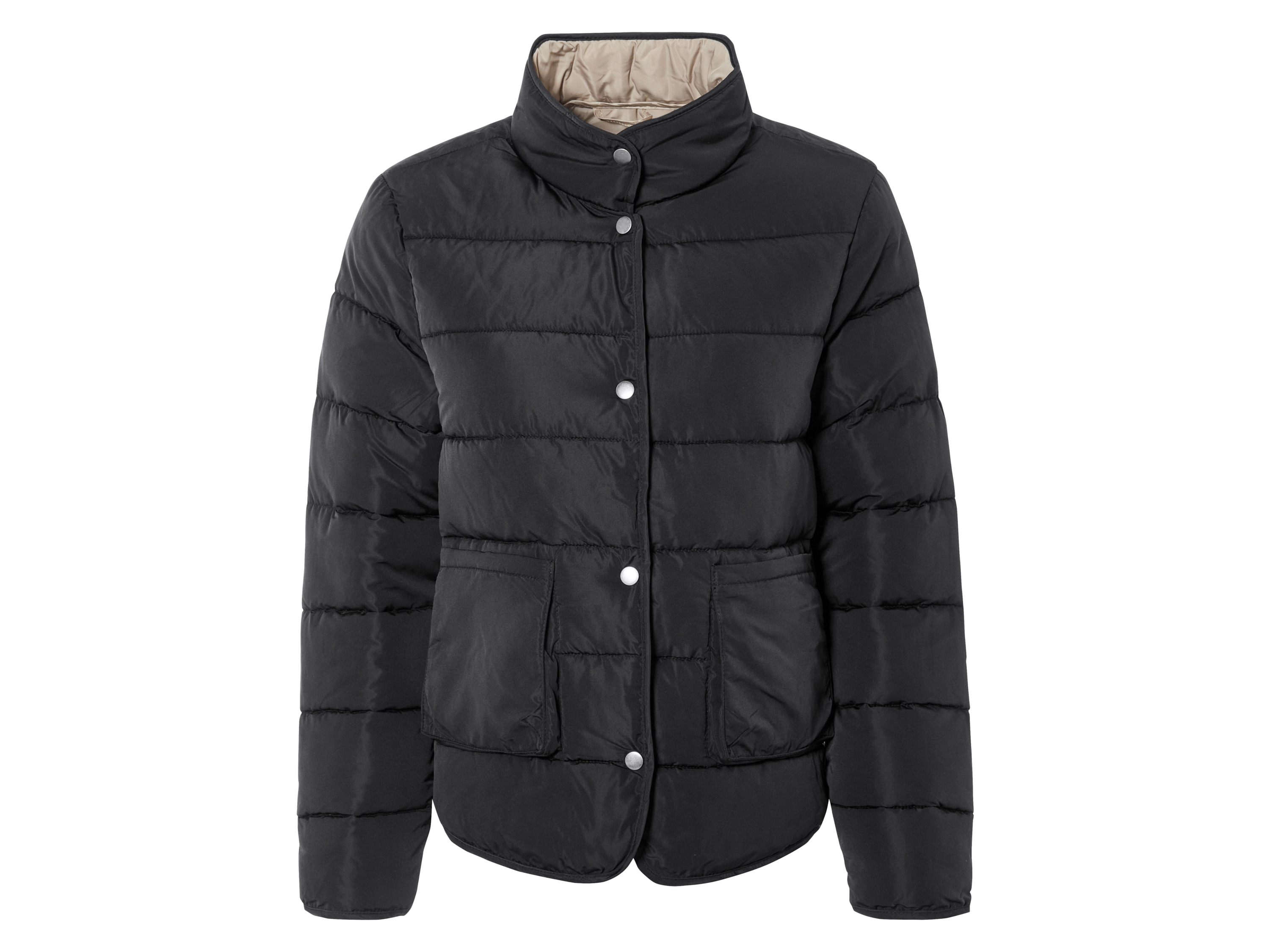 esmara® Damen Jacke Lightweight (Schwarz, XL(48/50))““ | schwarz Muster: – Detail: aufgesetzte Taschen, ultraleicht und warm, durchgehende Knopfleiste Schnitt: – Kragenform: Stehkragen Material: Obermaterial/Futter/Wattierung: Polyester recycelt Pflegehinweis: waschen bei max. 40 °C Pflegeleicht nicht bleichen schonende Trocknung im Wäschetrockner bei max. 60 °C nicht bügeln nicht trockenreinigen Größe: XS 32/34 – XL 48/50 Meine Lidl-Größe – so einfach gehts Deine Größe findest du in der Lidl-Größentabelle . Oeko-Tex® Standard 100 Geprüft auf Schadstoffe Zertifizierungsnummer: Bego 104718 Testex Standard 100 by Oeko-Tex® ist die weltweit bekannteste, unabhängige Zertifizierung schadstoffgeprüfter Textil- und Lederprodukte aller Art – vom Garn und den Stoffen bis hin zum gebrauchsfertigen Artikel. Das Label bestätigt