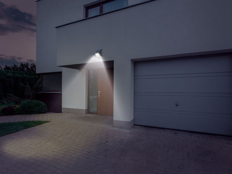 Gehe zu Vollbildansicht: LIVARNO home Strahler LED Solar, mit Bewegungsmelder - Bild 2