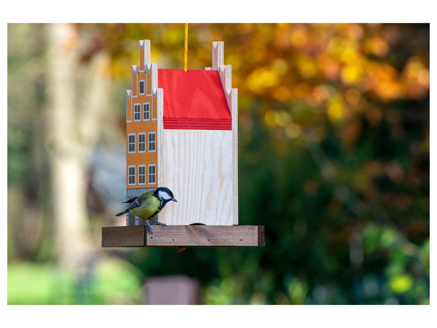 Thumbnail - dobar Buntes Deko-Vogelhaus Münster, 19 x 19 x 30 cm (orange/rot)