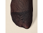 Schwarze Strumpfhose mit transparentem Gewebe, das einen Fuß bedeckt.