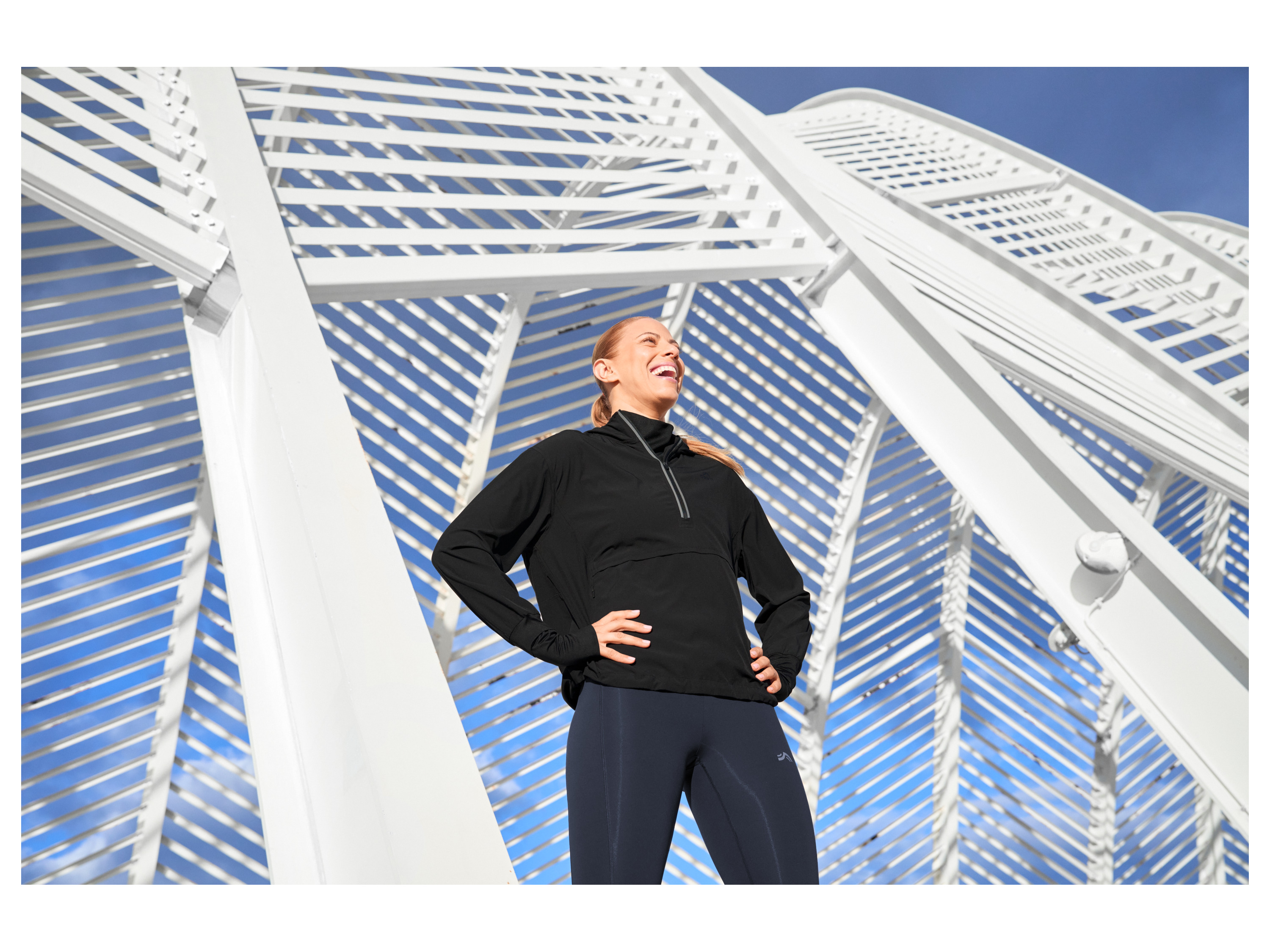 Thumbnail - CRIVIT Damen Funktionscapri Laufen (Navy, L(44/46))