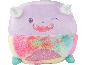 Lila Plüschmonster mit flauschigem Bauch in Regenbogenfarben.