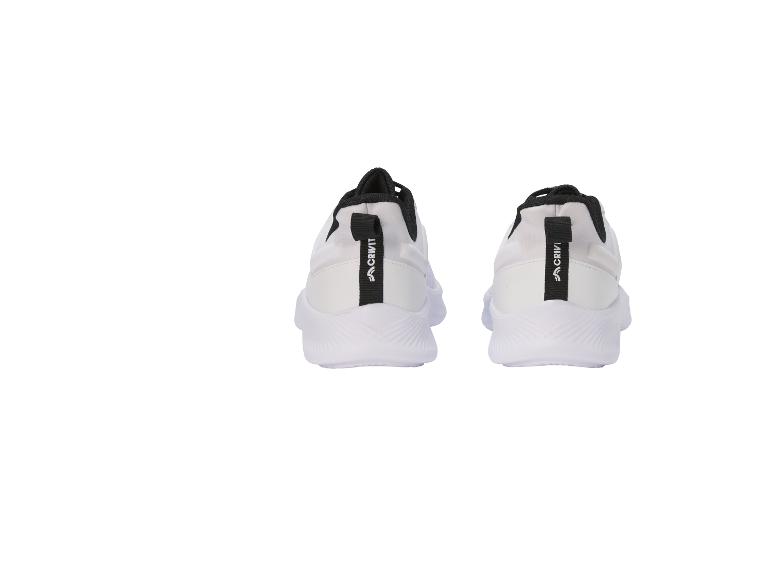 Zwei weiße Sportschuhe mit schwarzen Details, Rückansicht.