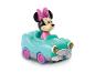 Minnie Maus Spielzeugauto mit Minnie in einem hellblauen Auto.