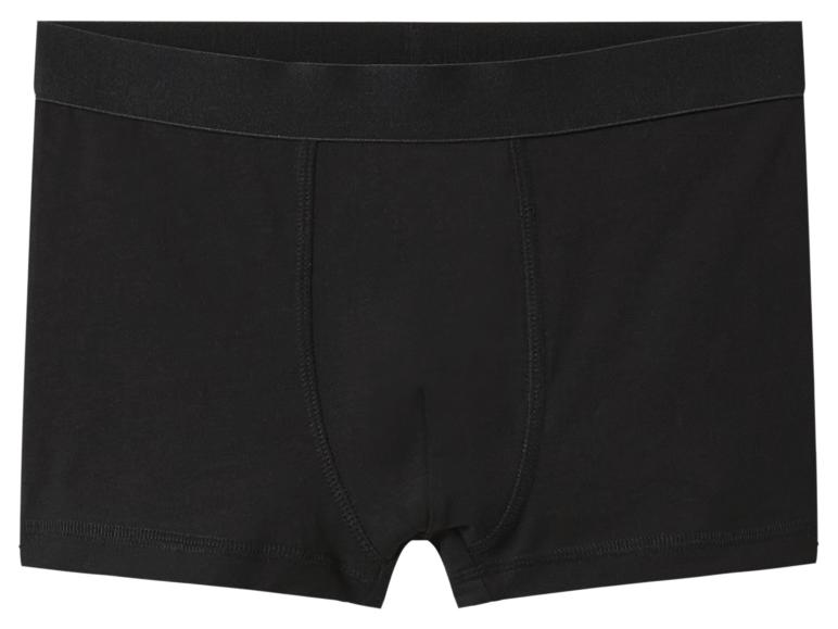 Schwarze Herren-Boxershorts mit elastischem Bund.