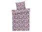 Bettwäsche mit Bettbezug und Kissenbezügen, lila Blumenmuster.