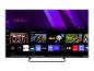Smart-TV mit Startbildschirm, der Streaming-Apps und Empfehlungen anzeigt.