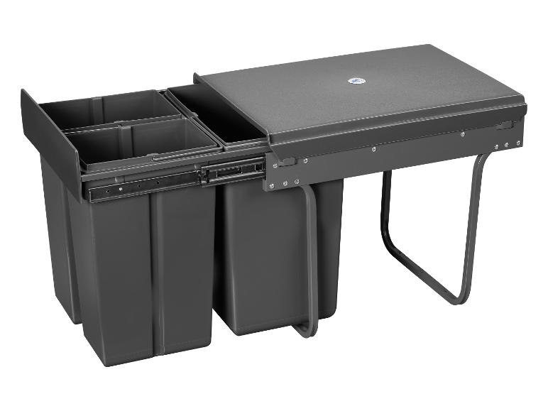 Dreifacher Mülleimer mit Deckel.