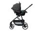 Kinderwagen mit grauem und grünem Autositz, mit Netzkorb.