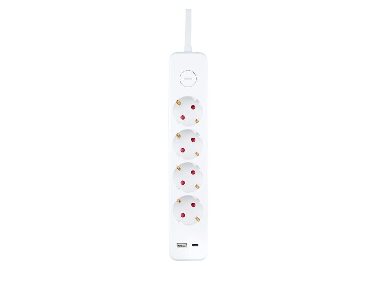 Weiße Steckdosenleiste mit fünf Steckdosen, einem Netzschalter und USB-A- und USB-C-Anschlüssen.