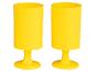 Zwei gelbe Gläser mit Fuß.