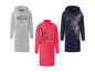 Drei Hoodies mit Aufdruck: grau mit 'Moments in Life', rosa mit 'Join Life' und blau mit 'Love Wins'