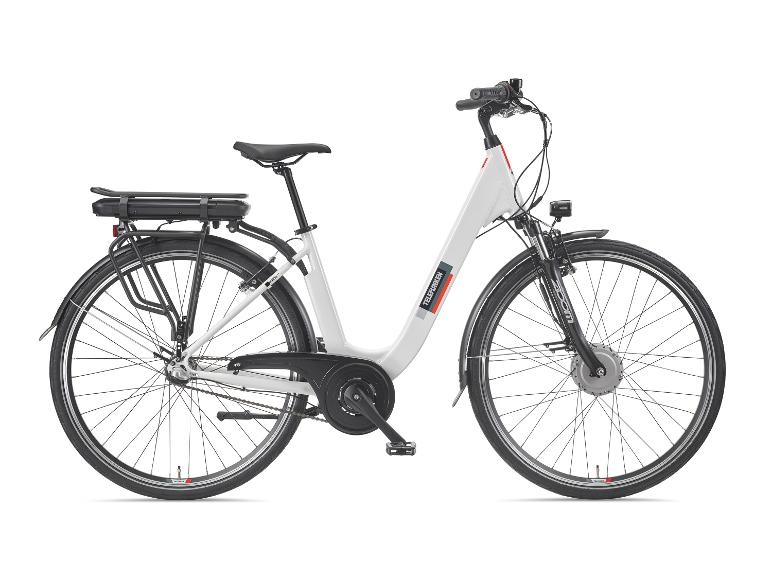 Weißes Elektrofahrrad mit Gepäckträger und Akku, Seitenansicht.