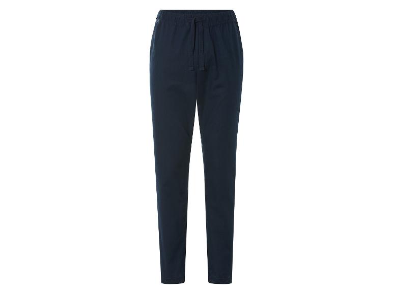 Dunkelblaue Jogginghose.