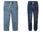 Kinder-Jeans-Jogger in Hell- und Dunkelblau.