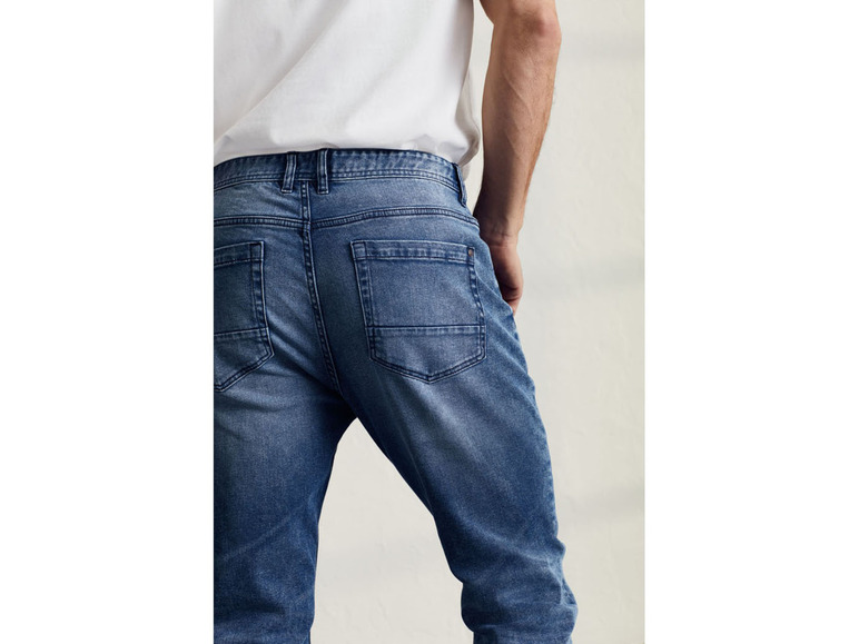 Gehe zu Vollbildansicht: LIVERGY® Herren Jeans, Tapered Fit, mit normaler Leibhöhe - Bild 21