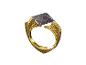The Noble Collection Horkrux-Ring mit goldenem Band und einem schwarzen Pyramidenstein