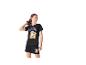 Schwarzer Pyjama mit T-Shirt und Shorts, mit grünem Kreaturen-Print und Text.