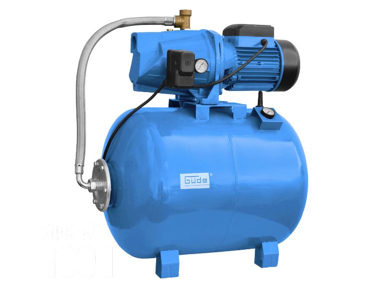 Blaue Hauswasserpumpe mit Druckbehälter, Schlauch und Manometer.