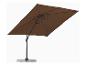 Brauner rechteckiger Ampelschirm für die Terrasse mit grauem Fuß.