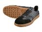 Schwarze Herren-Sneaker mit Gummisohle und Wildlederdetails.