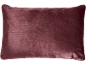 Ein rechteckiges Samtkissen in einer tiefen Pflaumen- oder Burgunderfarbe.