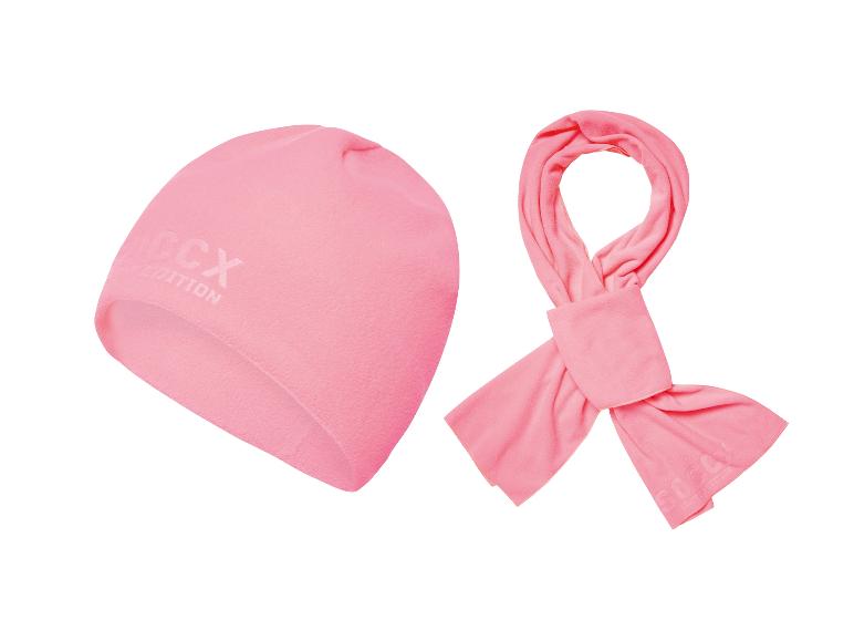 Eine rosa Mütze und ein Schal mit dem „CCX LIMITED EDITION“-Logo.