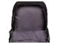 Offener schwarzer Rucksack mit grauem Innenraum und Fronttasche.