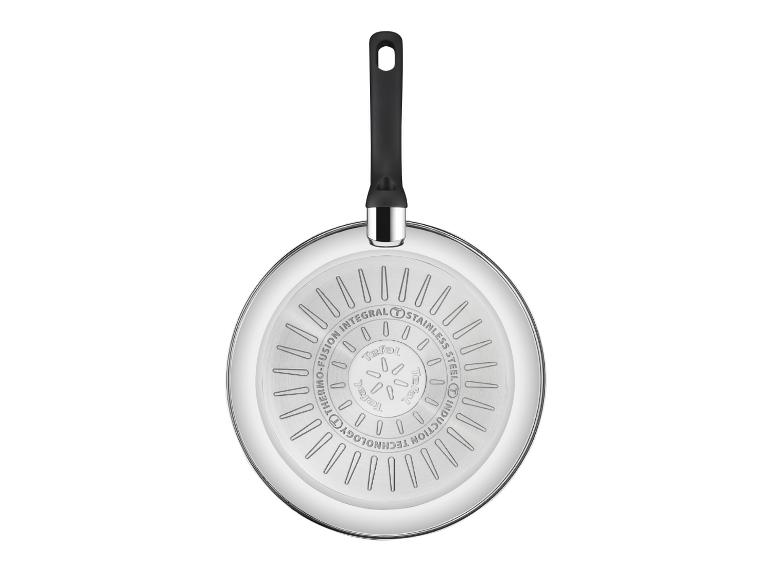 Tefal Pfanne aus Edelstahl mit schwarzem Griff.