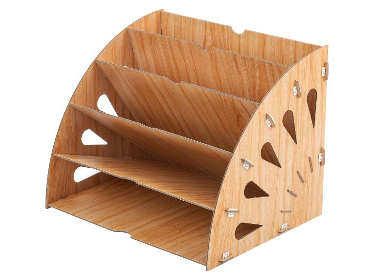 Hölzerner Schreibtisch-Organizer mit mehreren Fächern für Dokumente und Büromaterial.