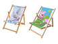 Zwei Liegestühle mit Olaf- und Peppa Pig-Motiven.