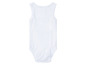 Ein weißer Babybody mit kurzen Ärmeln