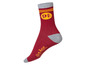 Rote Socken mit Harry-Potter-Motiv und dem Design von Plattform 9 3/4.