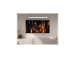 Samsung GQ65QEF1AUXZG Fernseher an der Wand mit Helligkeitsbalken auf dem Bildschirm.