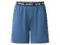 Blaue Pyjamashorts mit elastischem Bund und dem Schriftzug „ATHL. DPMT“.