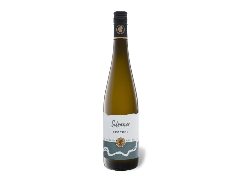 Flasche Weißwein Silvaner Trocken aus Rheinhessen, Germanland.