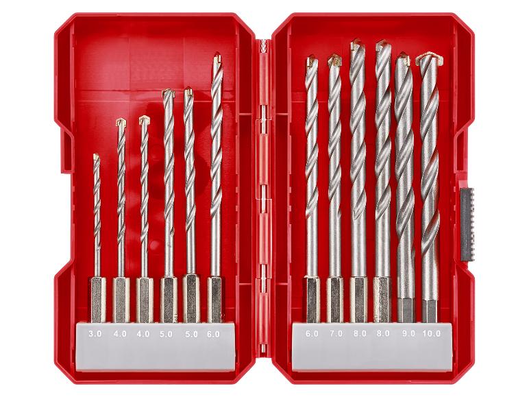 Bohrer-Set in rotem Koffer, bestehend aus 15 Bohrern unterschiedlicher Größen.