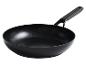 Schwarze KitchenAid Bratpfanne mit Antihaftbeschichtung und langem Griff.