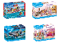 Vier Packungen PLAYMOBIL-Bausets mit verschiedenen Themen.