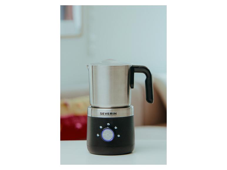 Severin Milchaufschäumer aus Edelstahl und Schwarz, mit Knöpfen für verschiedene Getränke.