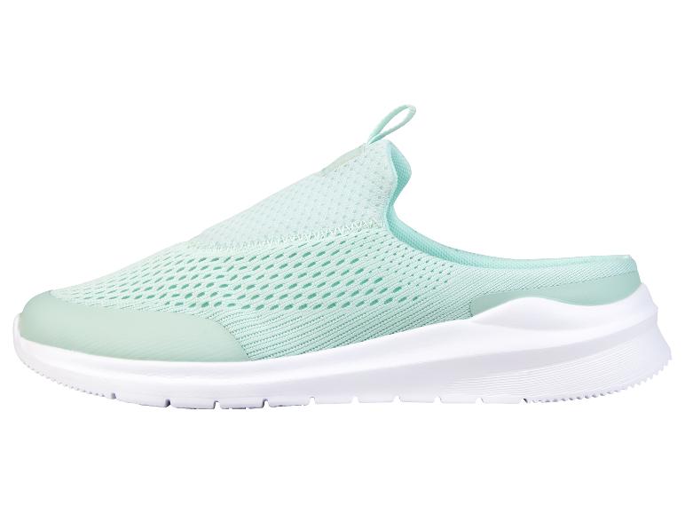 Hellgrüne Sportsandalen mit weißer Sohle.